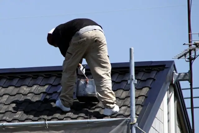 京都で屋根の部分工事の種類 棟積み替え工事・漆喰の詰め直し工事・棟板金交換