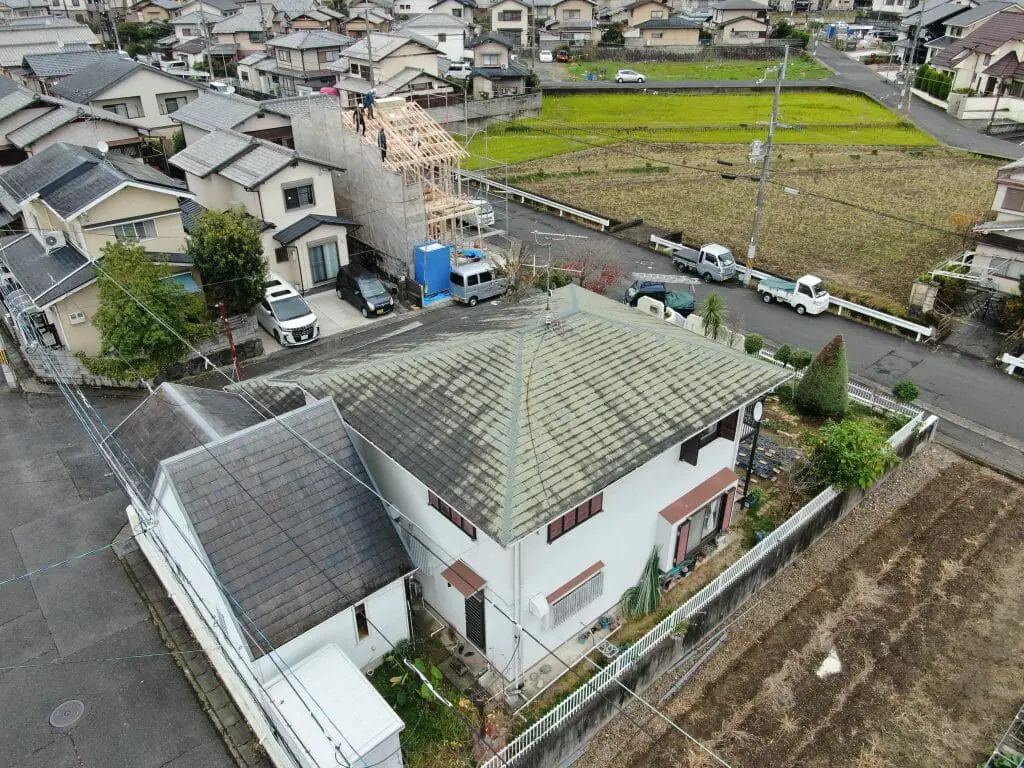 カバー工法葺替え前の屋根